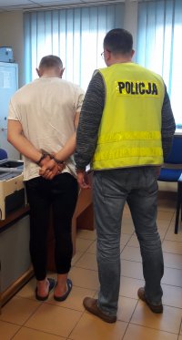 zatrzymany wraz z policjantem