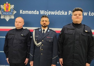 Zastępca Komendanta i dwóch policjantów.